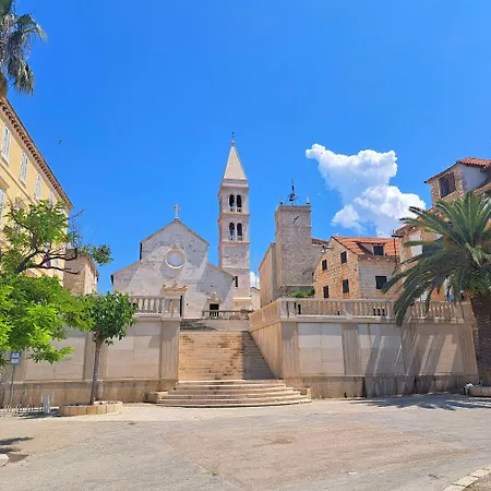 Toma Apartment Supetar